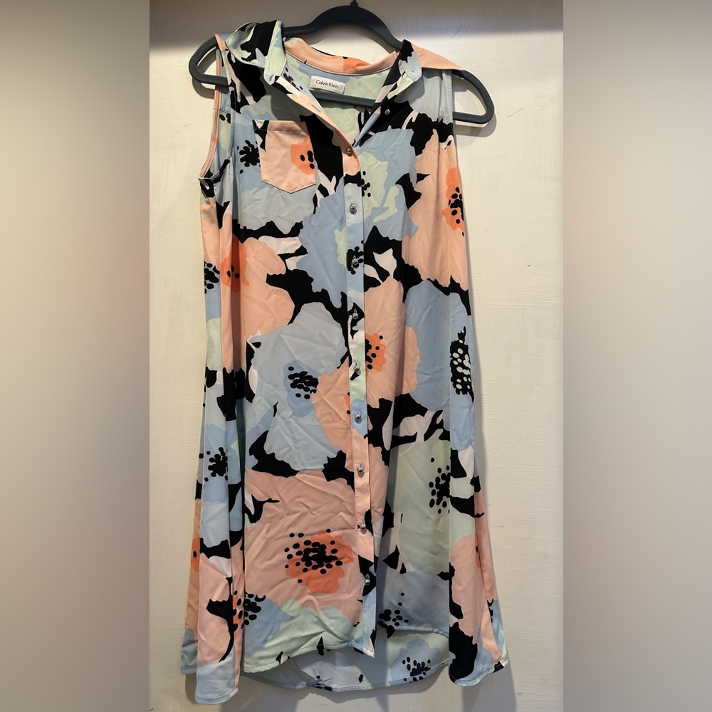 Calvin Klein dress size 6 front button detail
